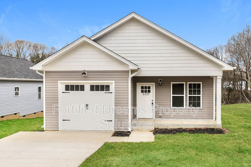 Burlington House: 1227 St. Regis Drive