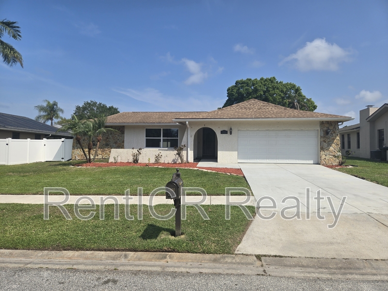 Dunedin House: 1530 Fife Court