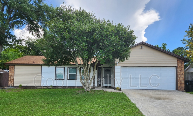 Orange Park House: 680 Roger Sherman Street