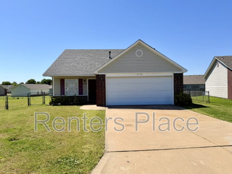 Claremore House: 2102 Greenbrier Court
