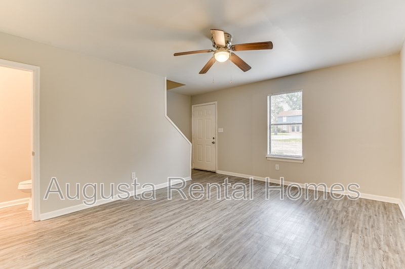 North Augusta Condo: 157 Chalet North Court