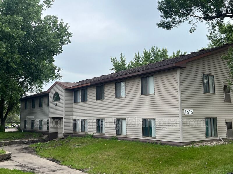 Mankato Condo: 1510 Warren Street