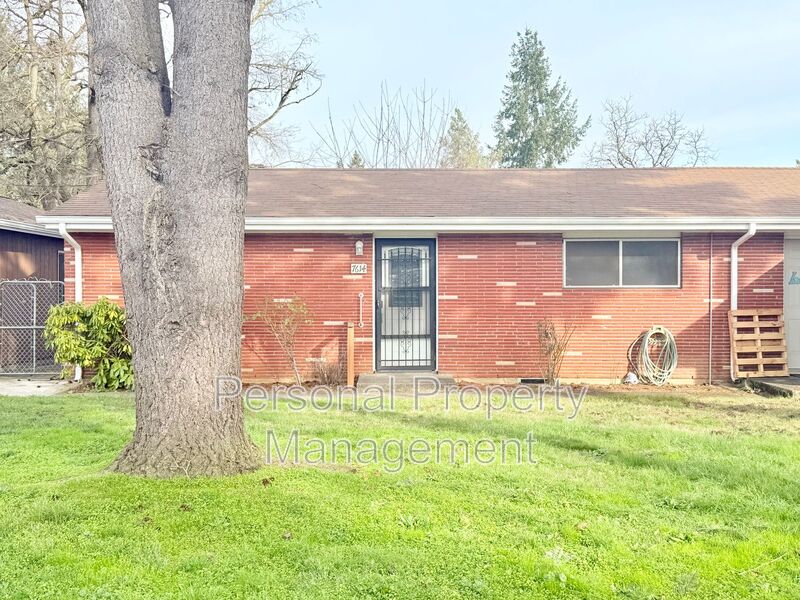 Vancouver Townhome: 7614 Indiana St