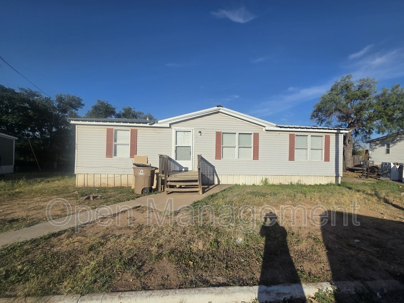 San Angelo House: 2501 Martin Luther King Dr