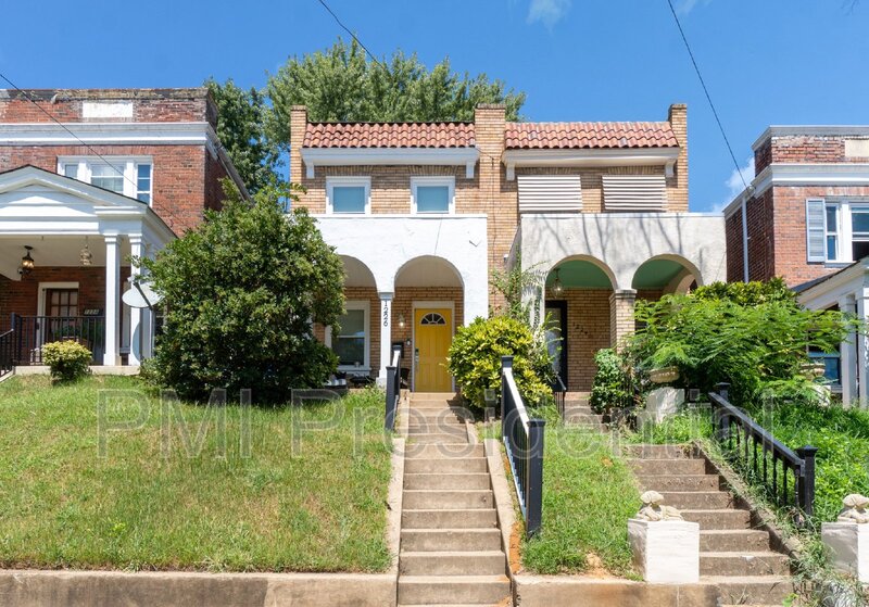 Richmond House: 1226 Wallace Street