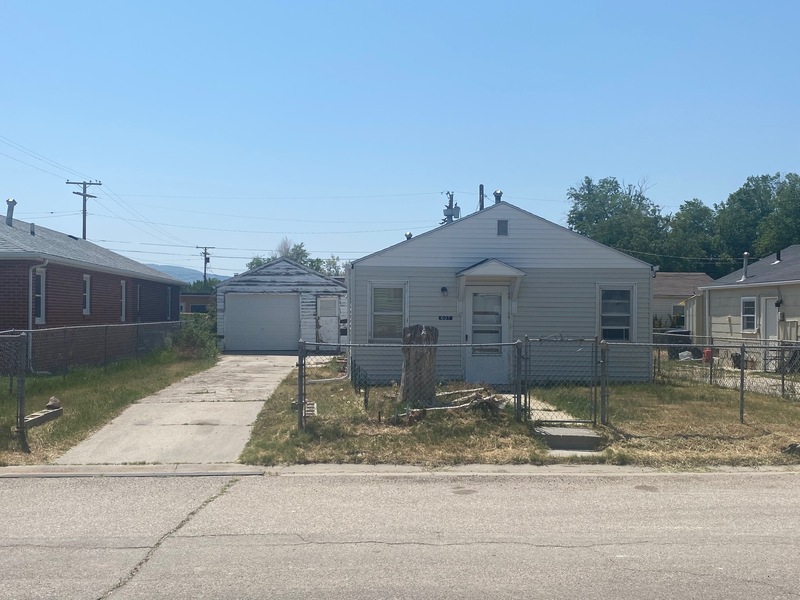 Mills House: 607 Morgan Avenue