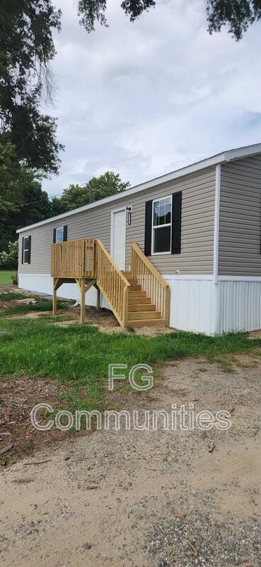 Taylorsville House: 9 Fridays Cir