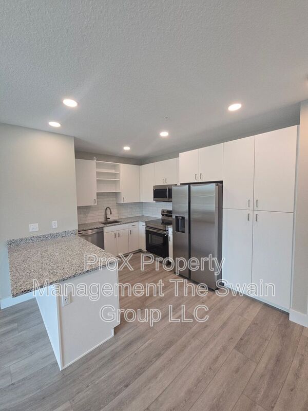 Winter Haven Condo: 701 Bates Ave SW