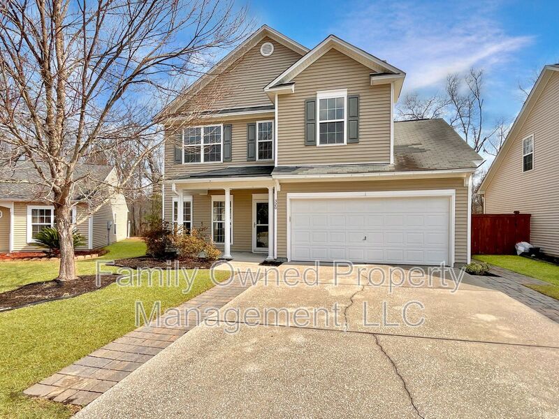 Goose Creek House: 320 Burton Court