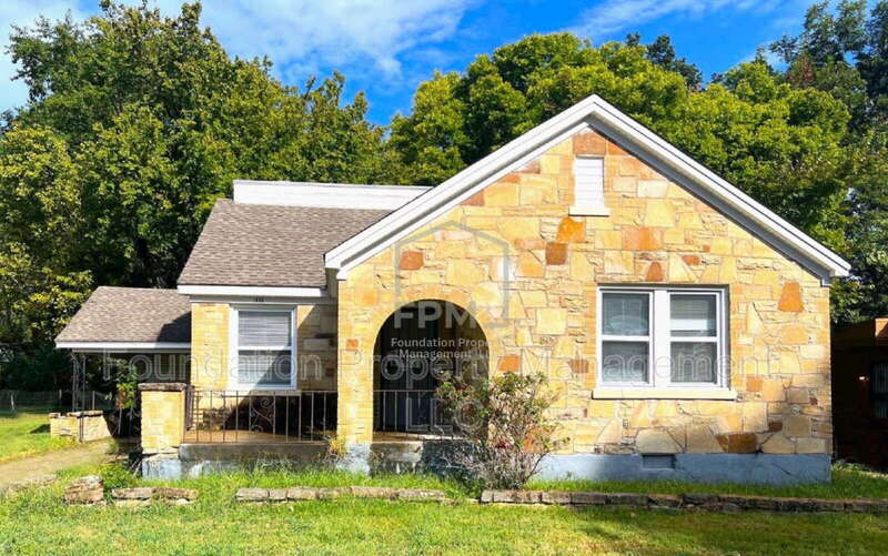 Memphis House: 1838 McMillan Street