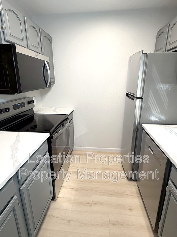 2201 Westdale Road - A3, Lawrence, Kansas rental photo 16 of 31