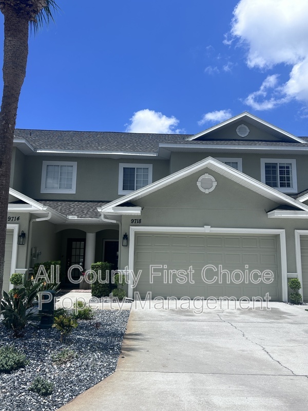Seminole Townhome: 9718 Taylor Rose Lane