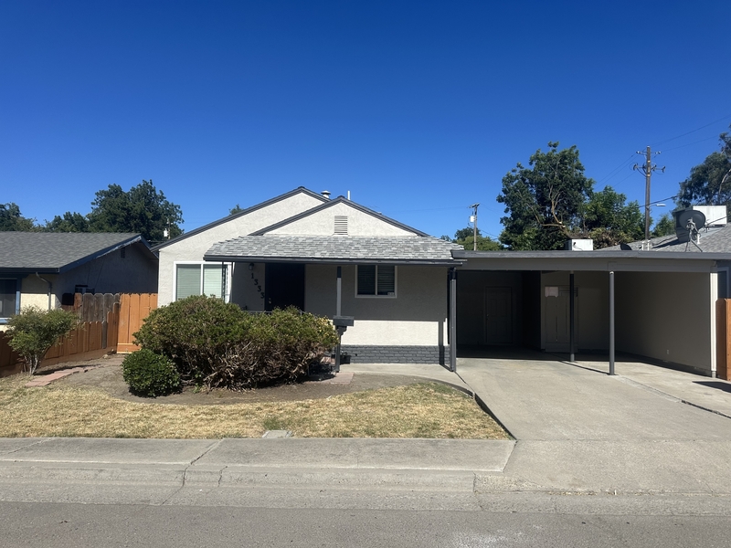 Dos Palos House: 1333 Frank Avenue