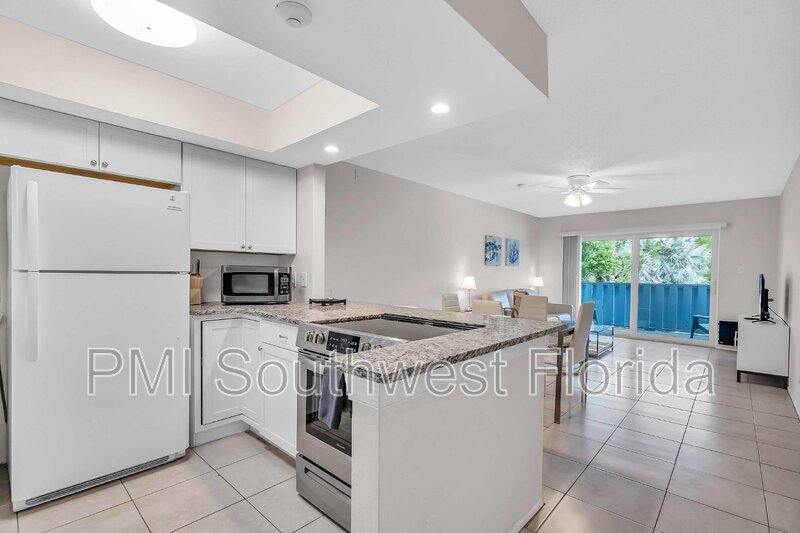 Sarasota Condo: 1670 Laurel Street