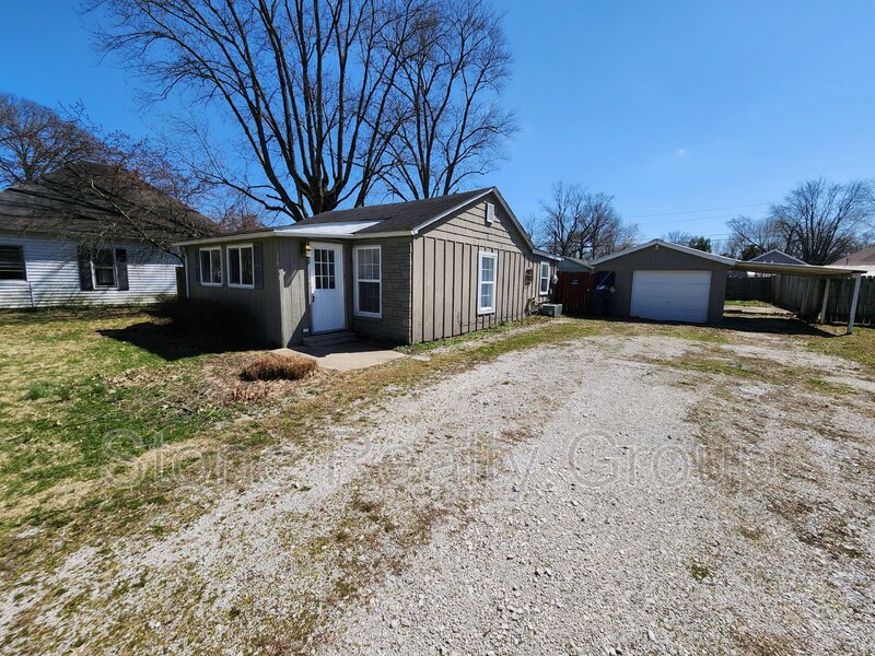 Terre Haute House: 2935 Harrison Avenue