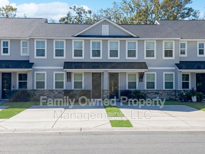 North Charleston House: 7785 Park Gate Drive