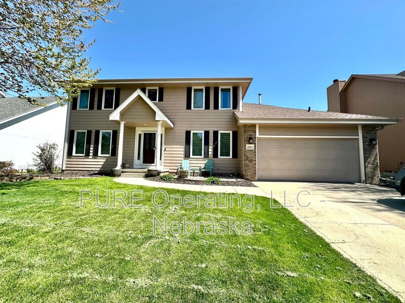 Omaha House: 4909 N 142nd St