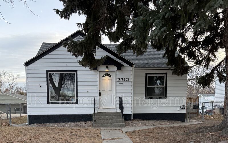 Great Falls House: 2312 5th Ave N