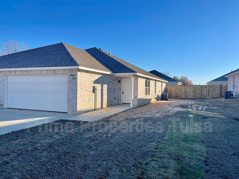 Wagoner Condo: 1912 Cypress St