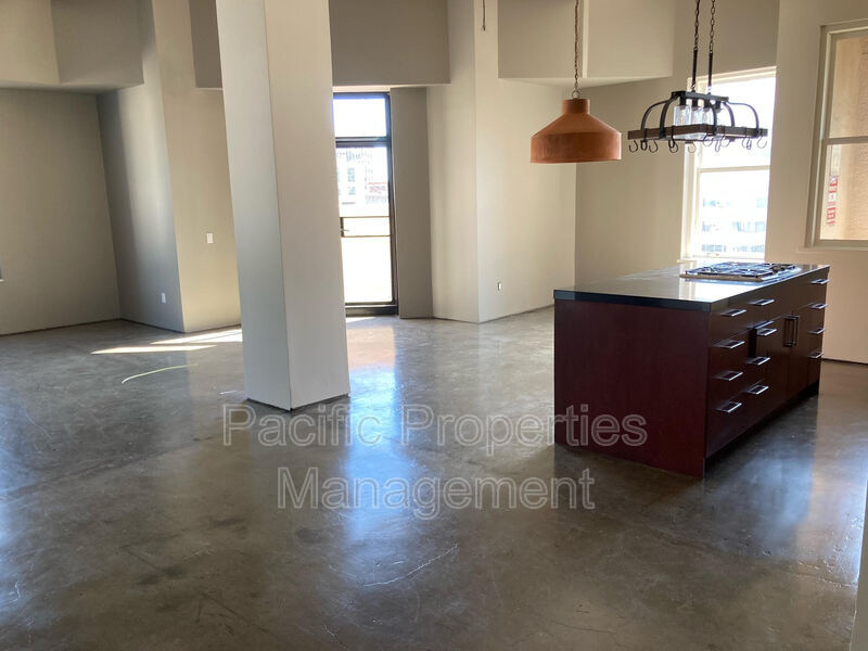LOS ANGELES Condo: 411 W. 5th Street