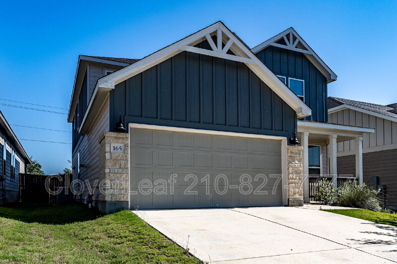 Boerne House: 165 Acorn Cir