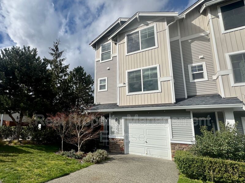 Everett Condo: 305 127th St SE