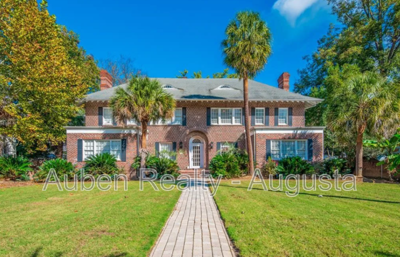 Augusta House: 239 Greene St