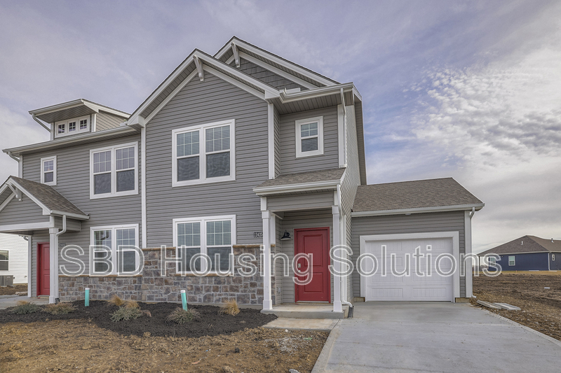 Lees Summit Townhome: 12403 S Parkwood Ln