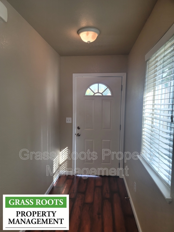 Grass Valley House: 305 N School St