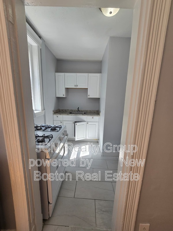 Lynn Condo: 135 Ocean St