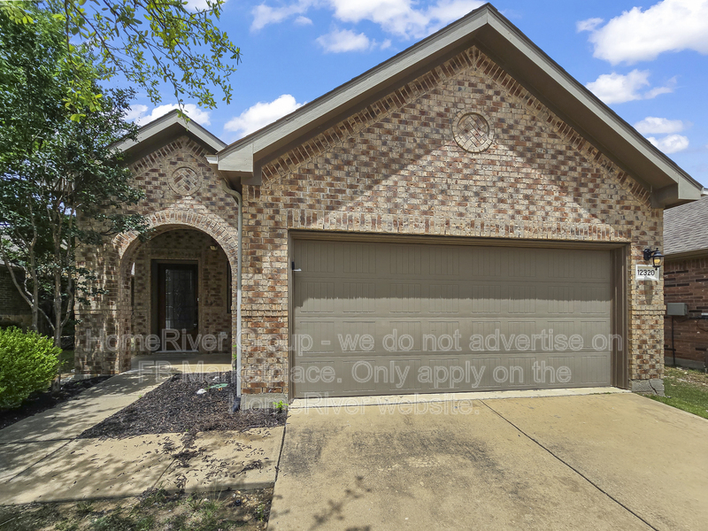 Fort Worth House: 12320 Walden Wood Dr