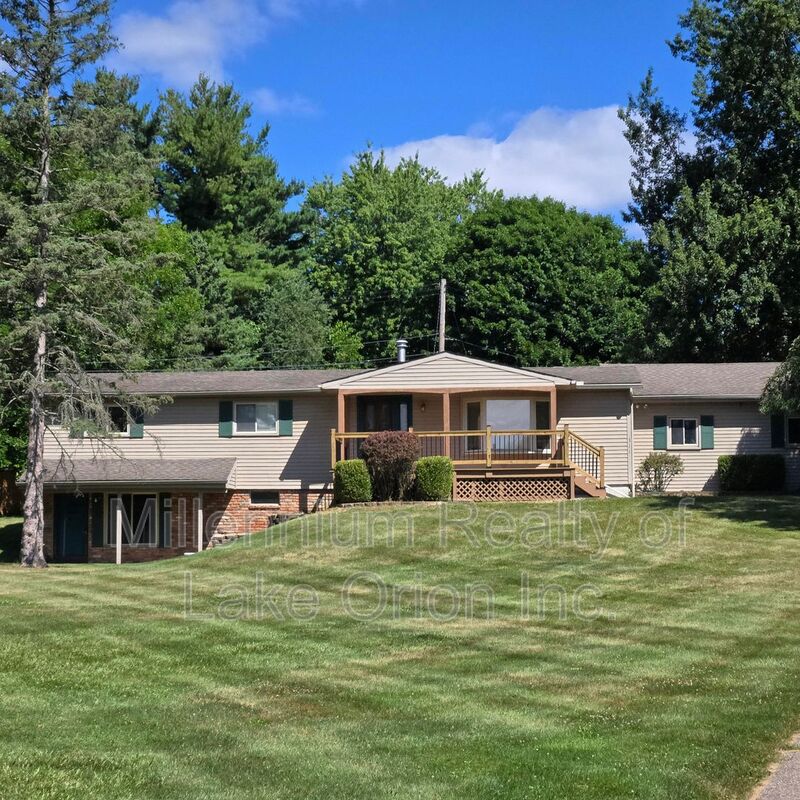Rochester Hills House: 311 Nevada Ave