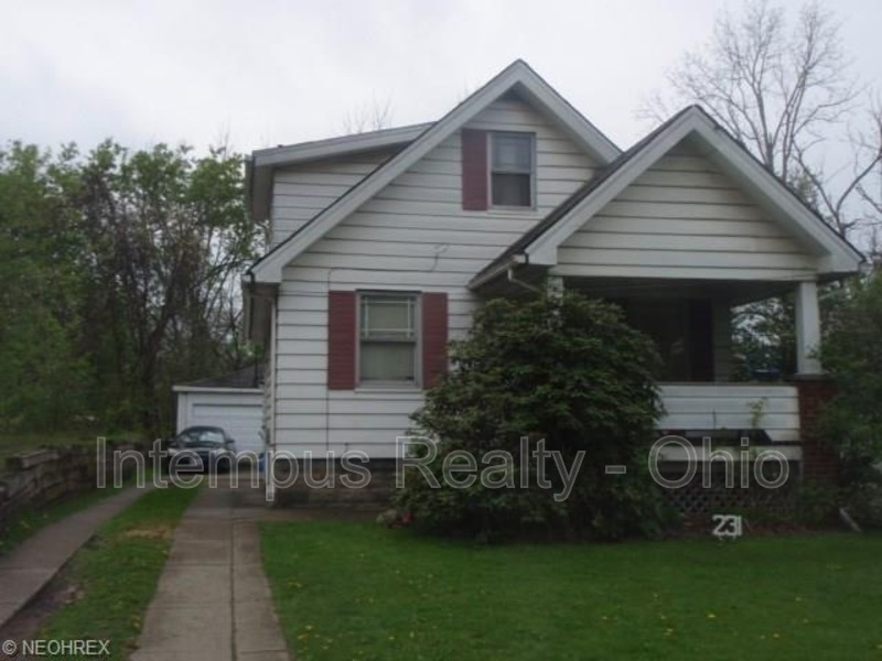 Youngstown House: 231 Marmion Ave
