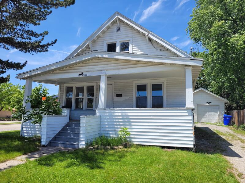 Kaukauna House: 1101 Lawe Street