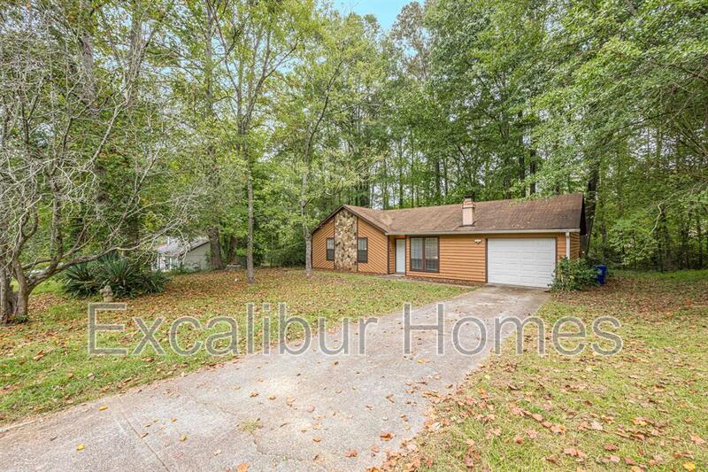 Lithonia House: 3256 Brisbane Way