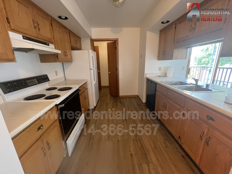 Grafton Condo: 1569 Wisconsin Ave