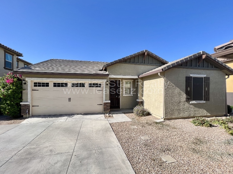 Goodyear House: 1289 N 166th Ave