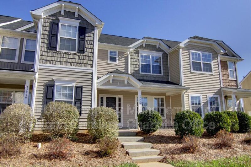 Cornelius Townhome: 17732 Caldwell Track Drive