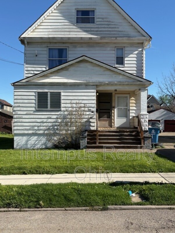 Girard Condo: 112 E. Second Street - Down