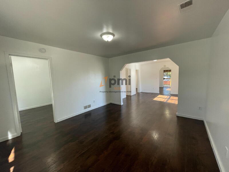 Hammond Condo: 4635 Towle Avenue