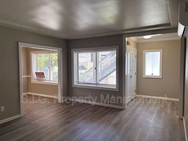 North Hollywood Condo: 10822 Hartsook St