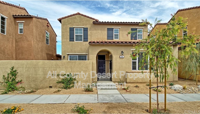 Palm Desert House: 474 Via De La Paz