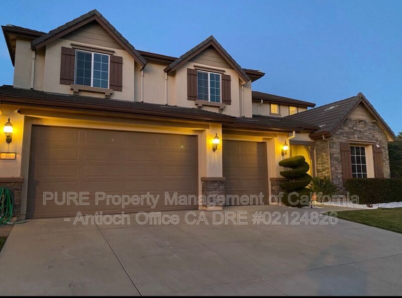 Oakley House: 80 Bottlebrush Ct