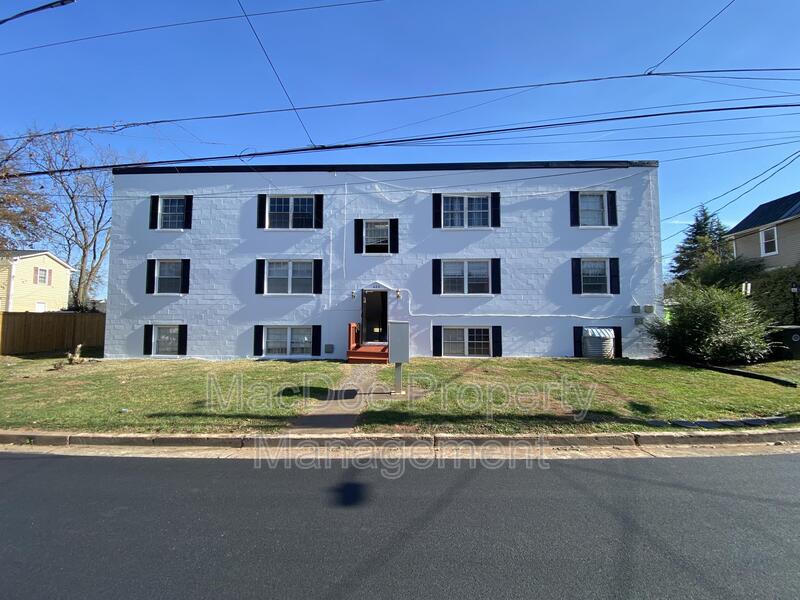 Culpeper Condo: 423 Hill Street Apt 6