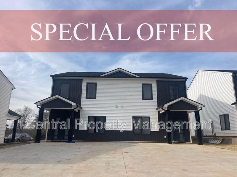 Spartanburg House: 32 Beverly Hills Drive