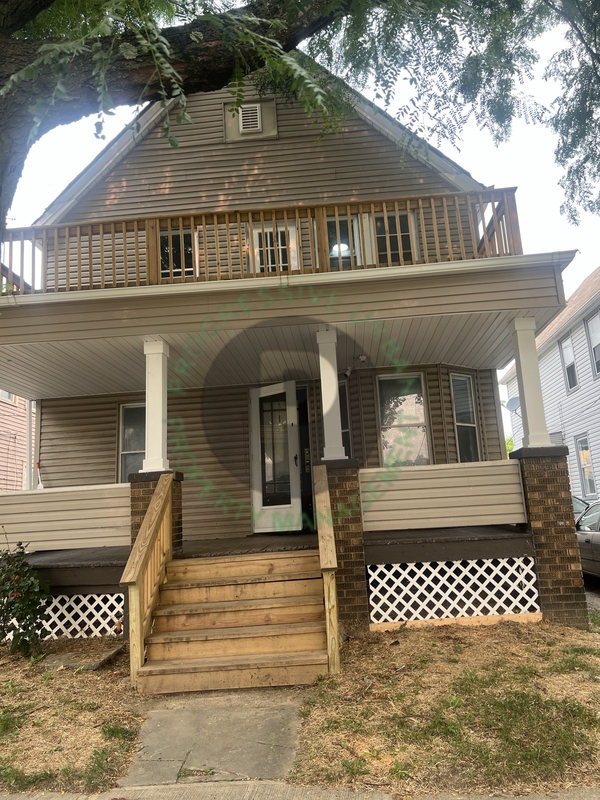 Cleveland Condo: 3586 West 47th Street - Upstairs