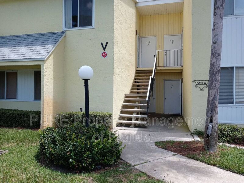Ocala House: 549 Fairways Drive