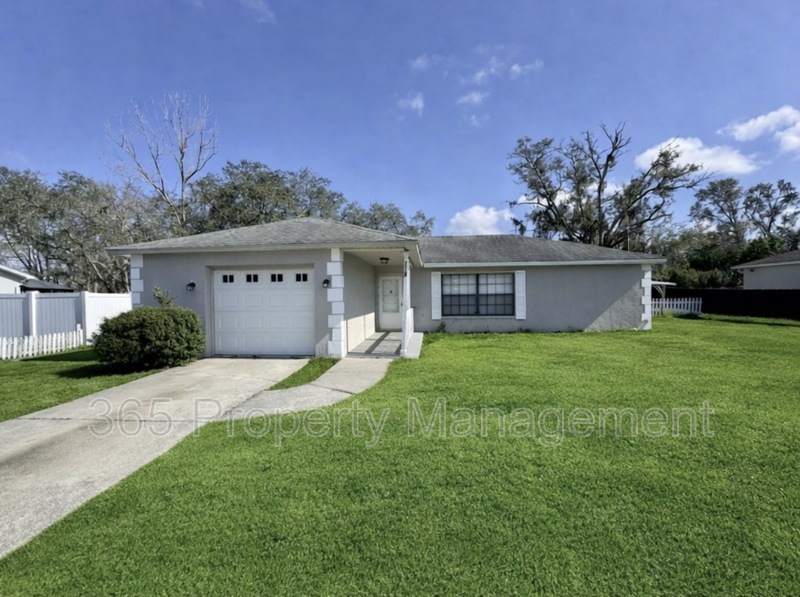 Spring Hill House: 3028 Clewiston Street