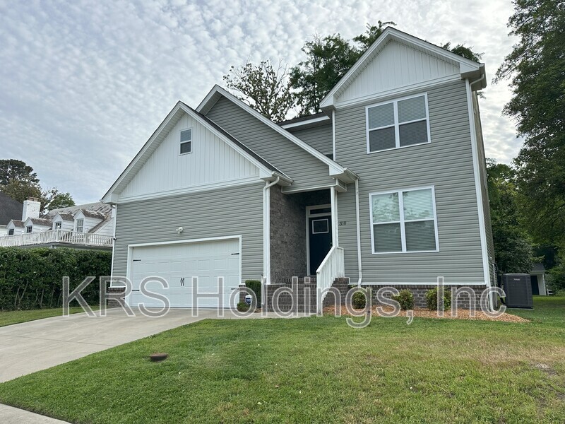 Portsmouth House: 310 Sycamore Road