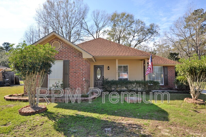 Denham Springs House: 1521 Brookfield Dr